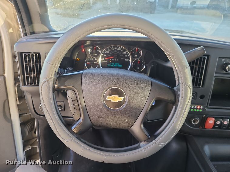 image for item DR7845 2016 Chevrolet Express  shuttle bus