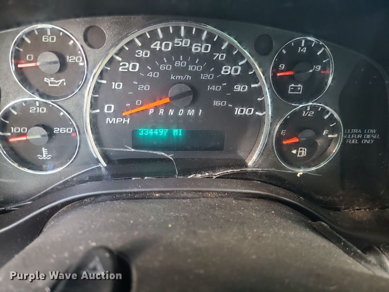 image for item DR7845 2016 Chevrolet Express  shuttle bus