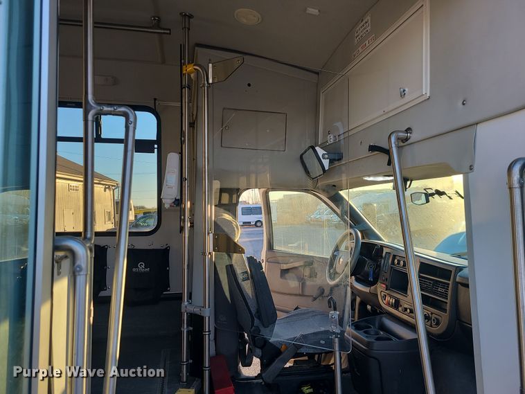 image for item DR7845 2016 Chevrolet Express  shuttle bus