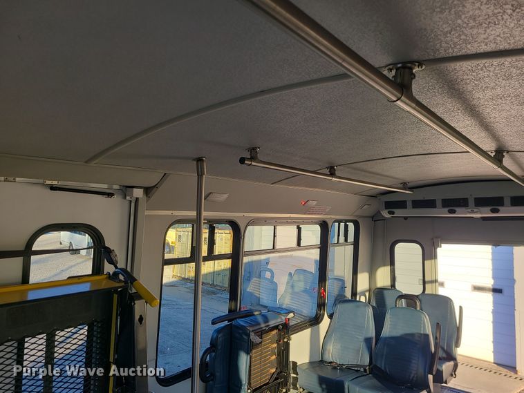 image for item DR7845 2016 Chevrolet Express  shuttle bus