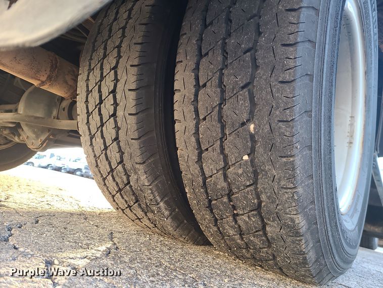 image for item DR7845 2016 Chevrolet Express  shuttle bus