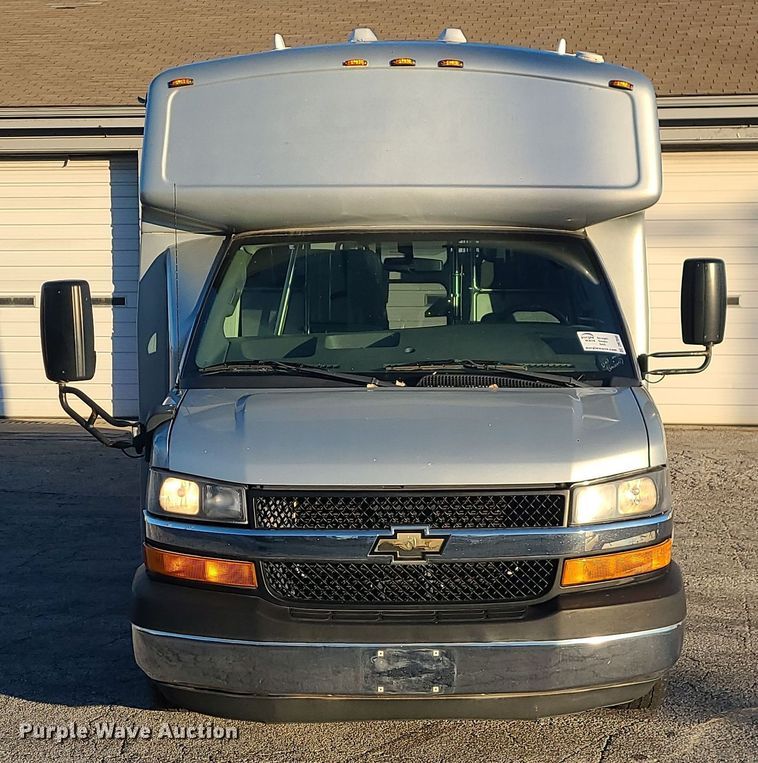 image for item DR7846 2016 Chevrolet Express  shuttle bus