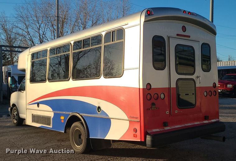 image for item DR7846 2016 Chevrolet Express  shuttle bus