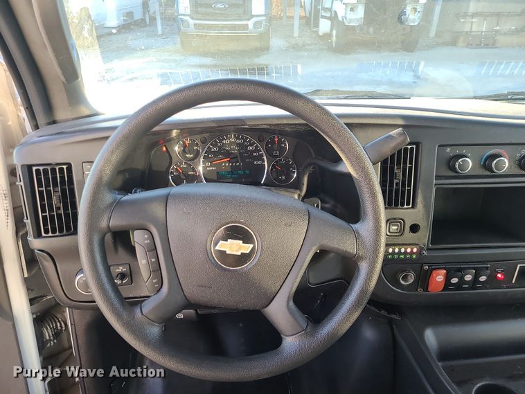 image for item DR7846 2016 Chevrolet Express  shuttle bus