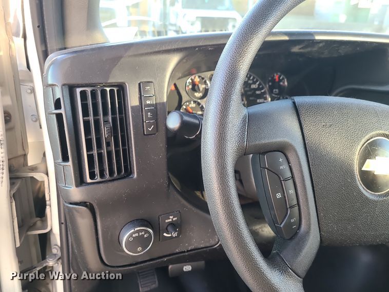 image for item DR7846 2016 Chevrolet Express  shuttle bus