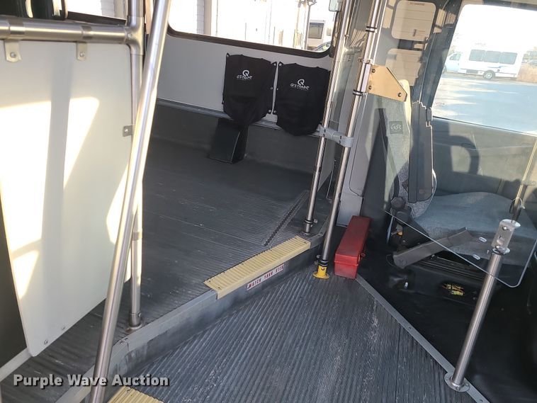 image for item DR7846 2016 Chevrolet Express  shuttle bus