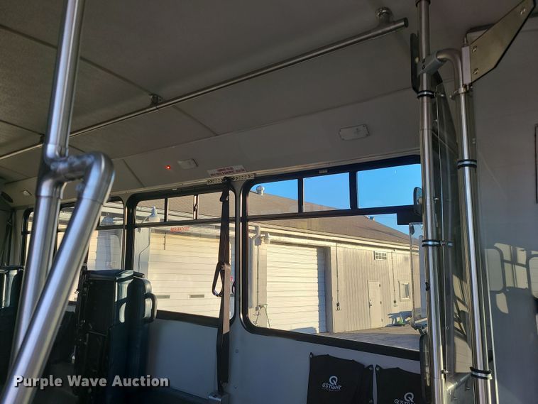 image for item DR7846 2016 Chevrolet Express  shuttle bus