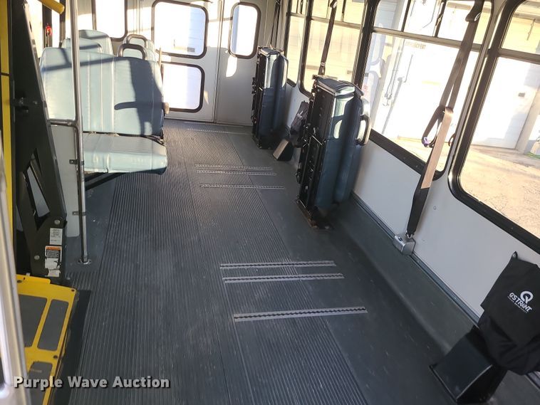 image for item DR7846 2016 Chevrolet Express  shuttle bus