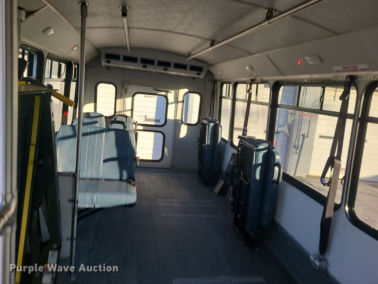 image for item DR7846 2016 Chevrolet Express  shuttle bus