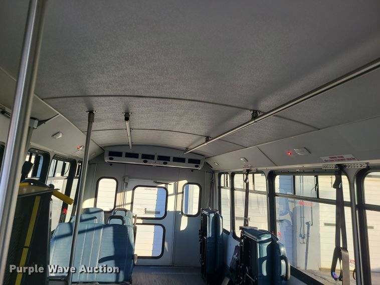 image for item DR7846 2016 Chevrolet Express  shuttle bus