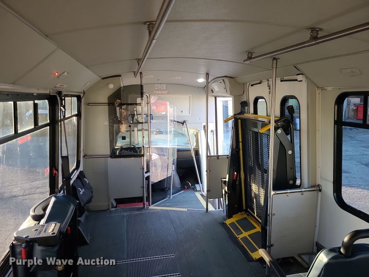 image for item DR7846 2016 Chevrolet Express  shuttle bus