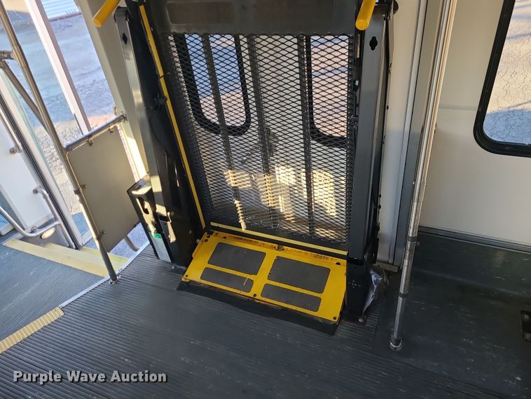 image for item DR7846 2016 Chevrolet Express  shuttle bus