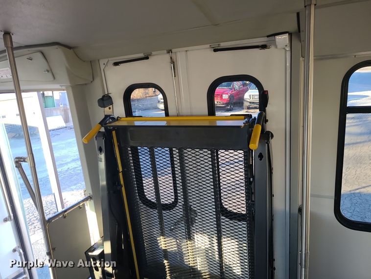 image for item DR7846 2016 Chevrolet Express  shuttle bus