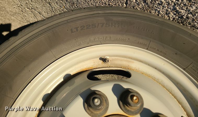 image for item DR7846 2016 Chevrolet Express  shuttle bus