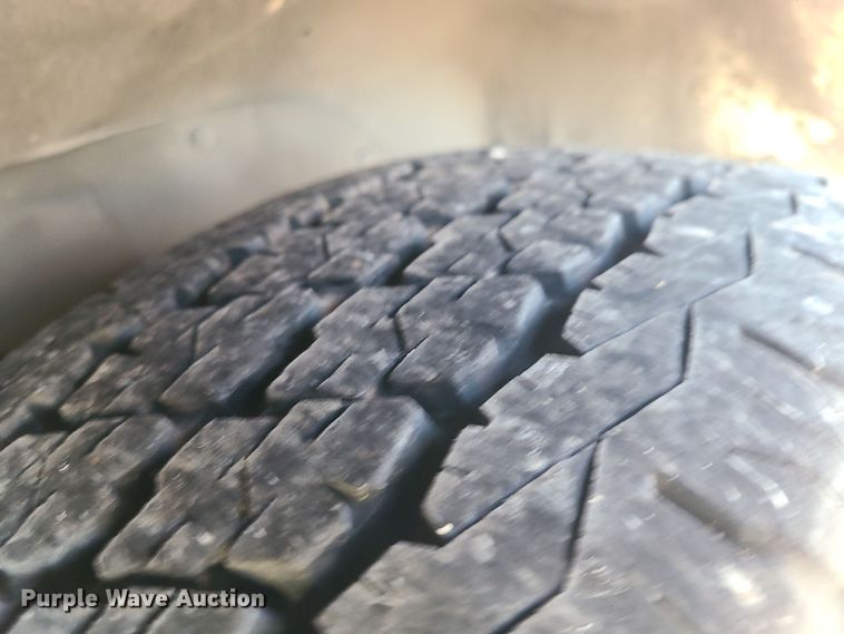 image for item DR7846 2016 Chevrolet Express  shuttle bus