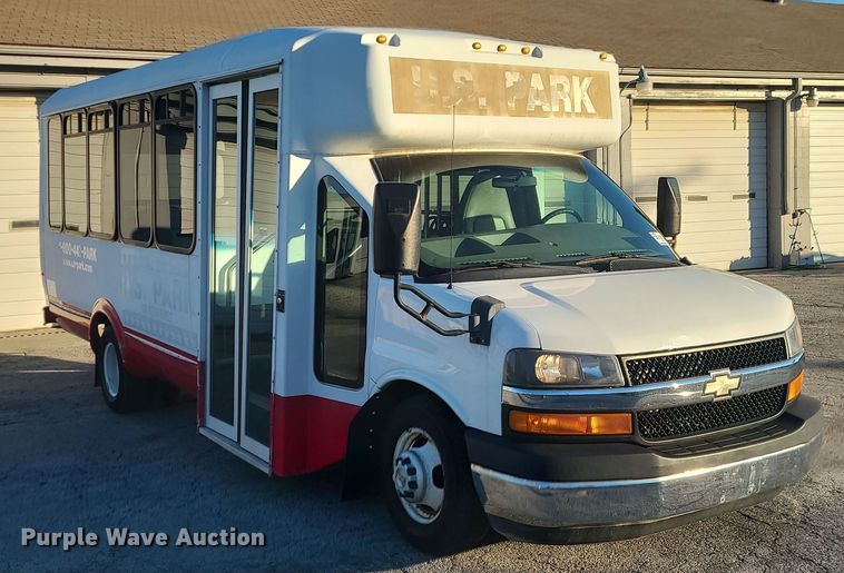 image for item DR7847 2013 Chevrolet Express  shuttle bus