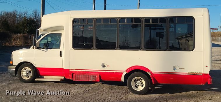 image for item DR7847 2013 Chevrolet Express  shuttle bus