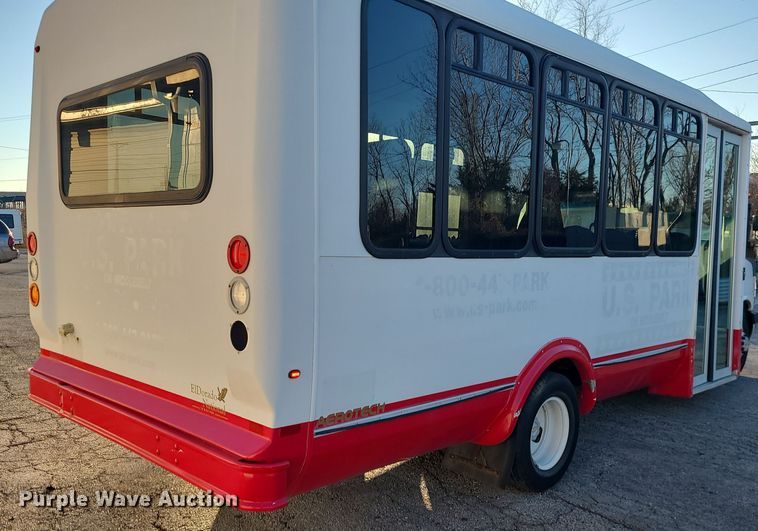 image for item DR7847 2013 Chevrolet Express  shuttle bus