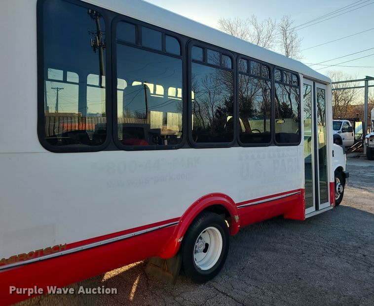 image for item DR7847 2013 Chevrolet Express  shuttle bus