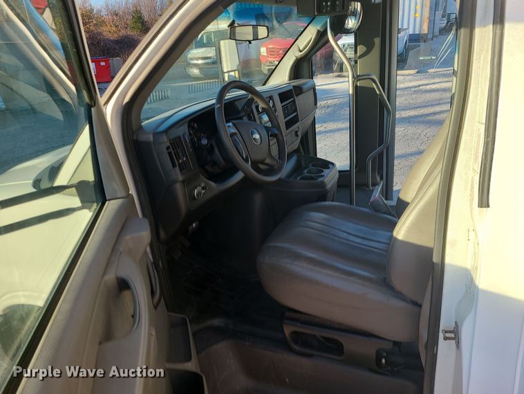 image for item DR7847 2013 Chevrolet Express  shuttle bus