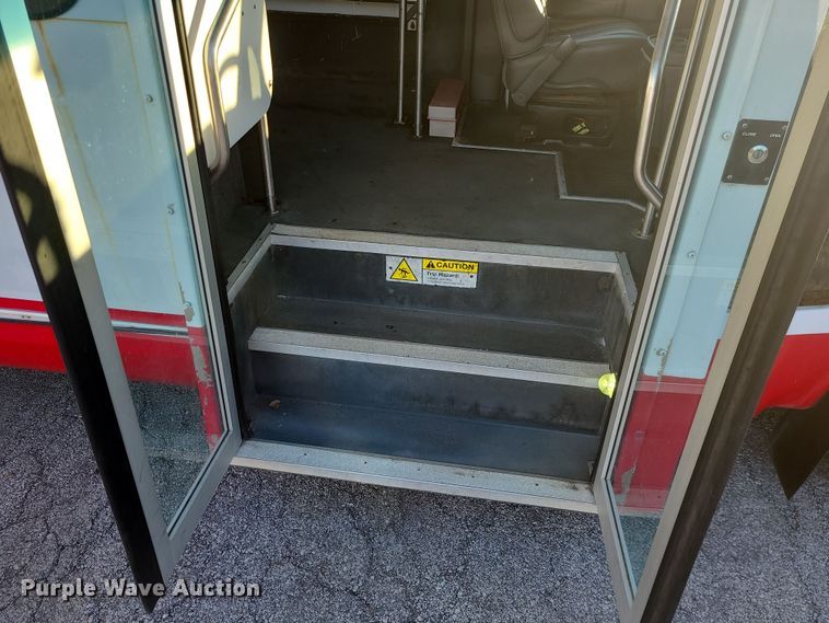 image for item DR7847 2013 Chevrolet Express  shuttle bus