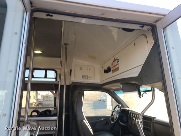 image for item DR7847 2013 Chevrolet Express  shuttle bus