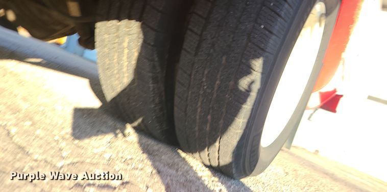 image for item DR7847 2013 Chevrolet Express  shuttle bus