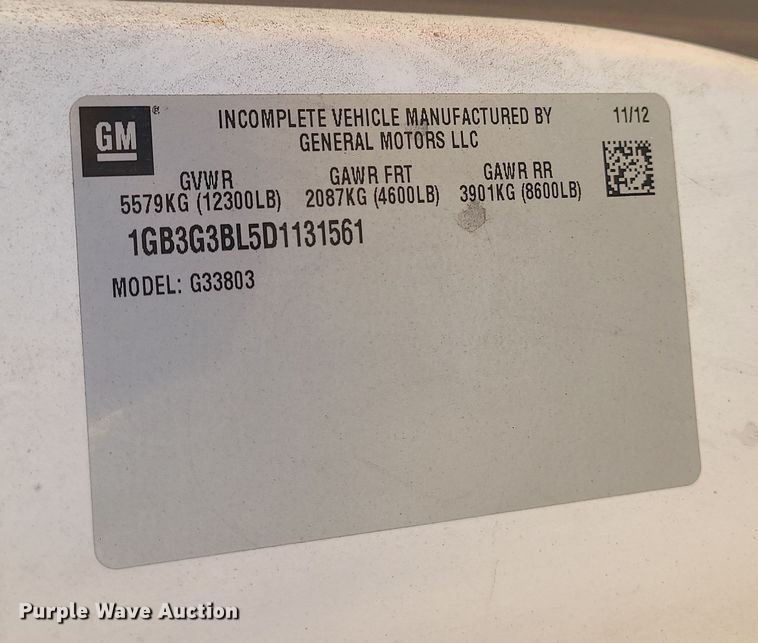 image for item DR7847 2013 Chevrolet Express  shuttle bus