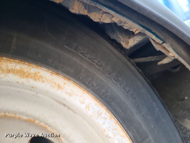 image for item DR7848 2015 Ford E450  shuttle bus