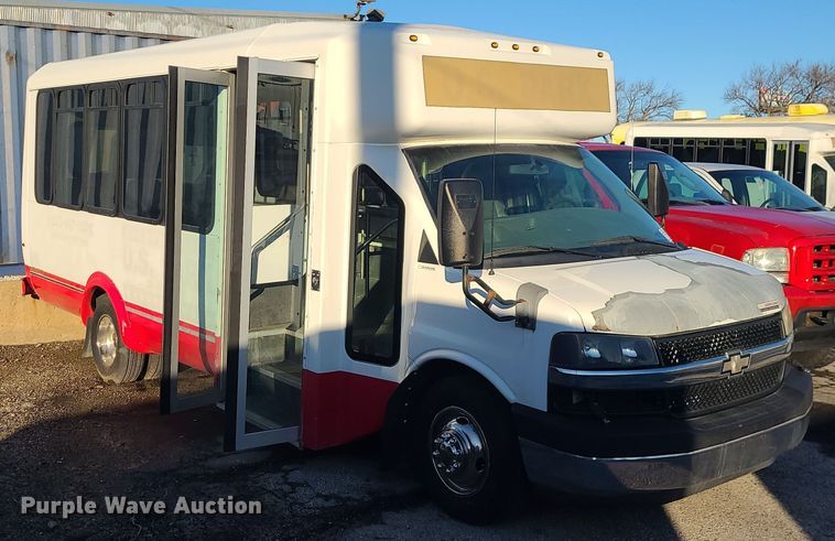 image for item DR7849 2013 Chevrolet Express  shuttle bus