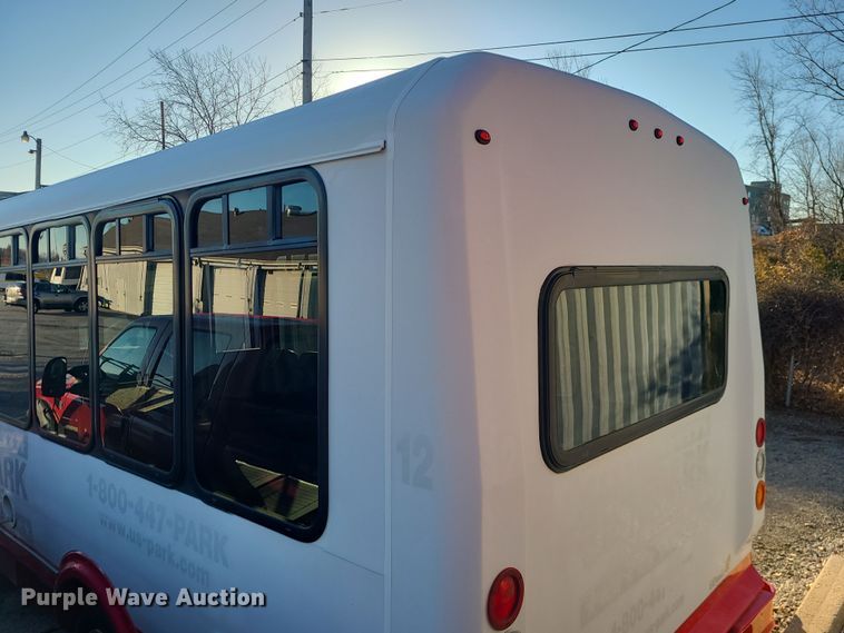 image for item DR7849 2013 Chevrolet Express  shuttle bus