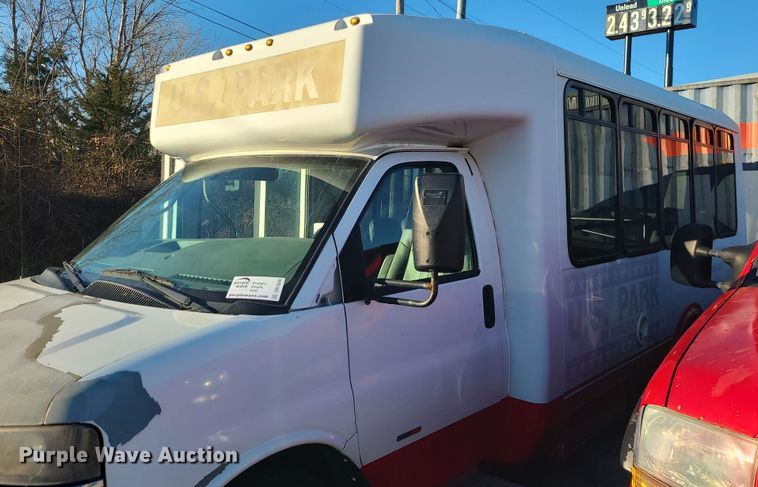 image for item DR7849 2013 Chevrolet Express  shuttle bus