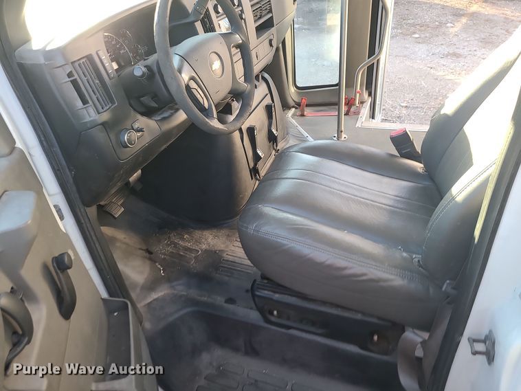 image for item DR7849 2013 Chevrolet Express  shuttle bus