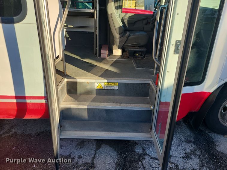 image for item DR7849 2013 Chevrolet Express  shuttle bus