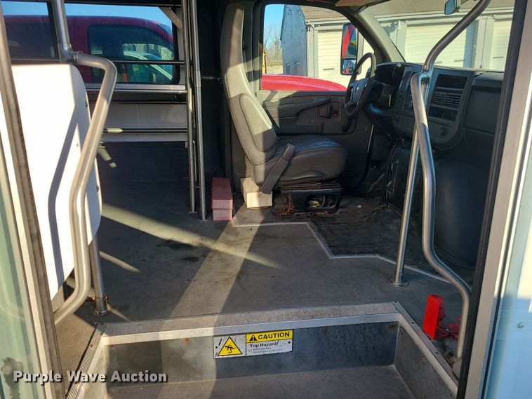 image for item DR7849 2013 Chevrolet Express  shuttle bus