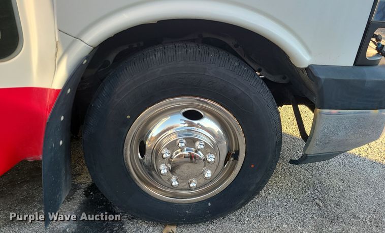 image for item DR7849 2013 Chevrolet Express  shuttle bus