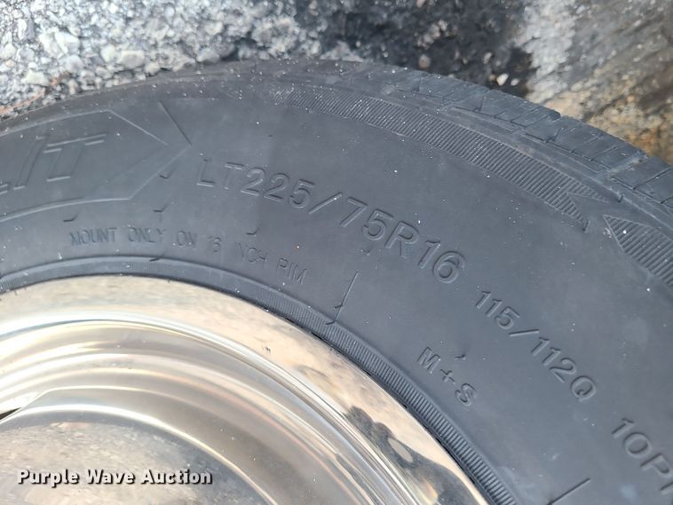 image for item DR7849 2013 Chevrolet Express  shuttle bus