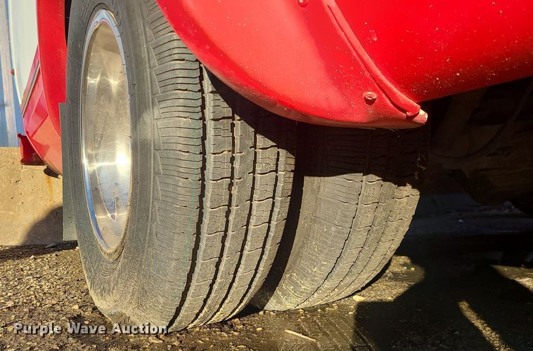 image for item DR7849 2013 Chevrolet Express  shuttle bus