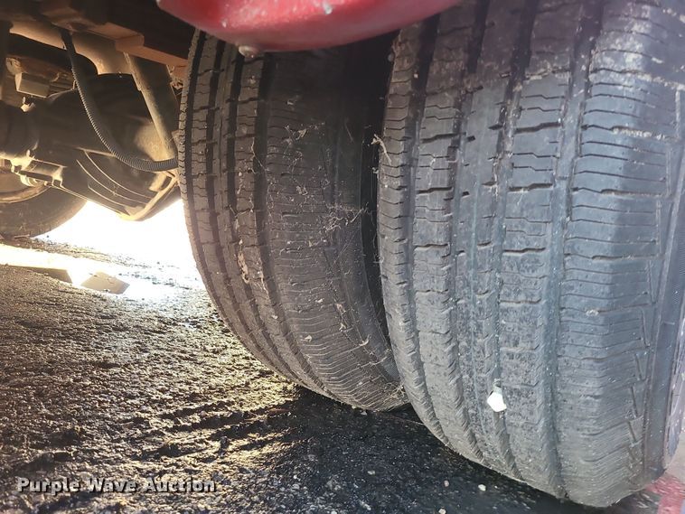 image for item DR7849 2013 Chevrolet Express  shuttle bus