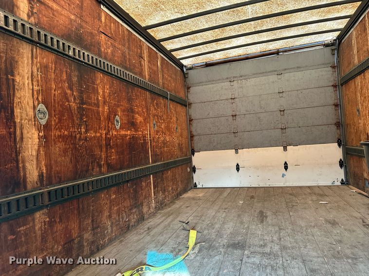 image for item DS6432 1998 Ford E350  box truck