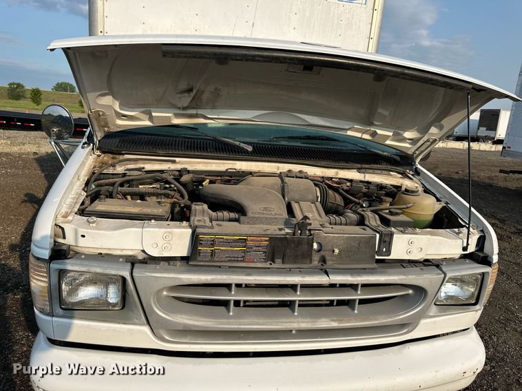 image for item DS6432 1998 Ford E350  box truck