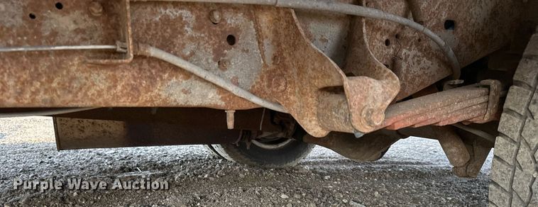 image for item DS6432 1998 Ford E350  box truck