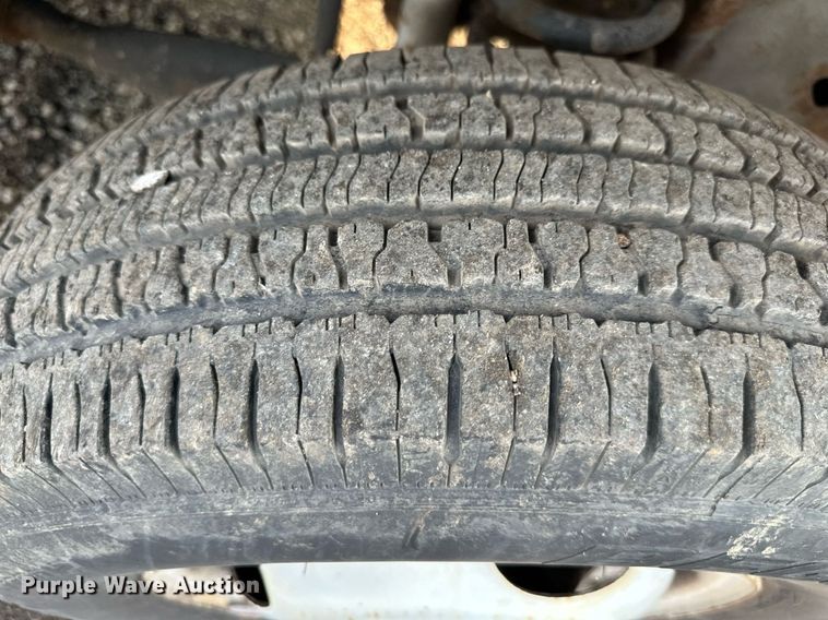 image for item DS6432 1998 Ford E350  box truck