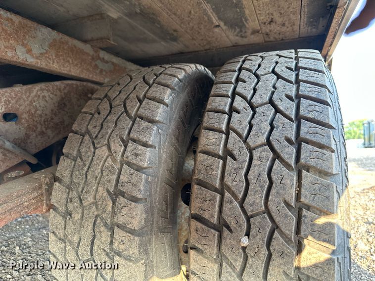 image for item DS6432 1998 Ford E350  box truck