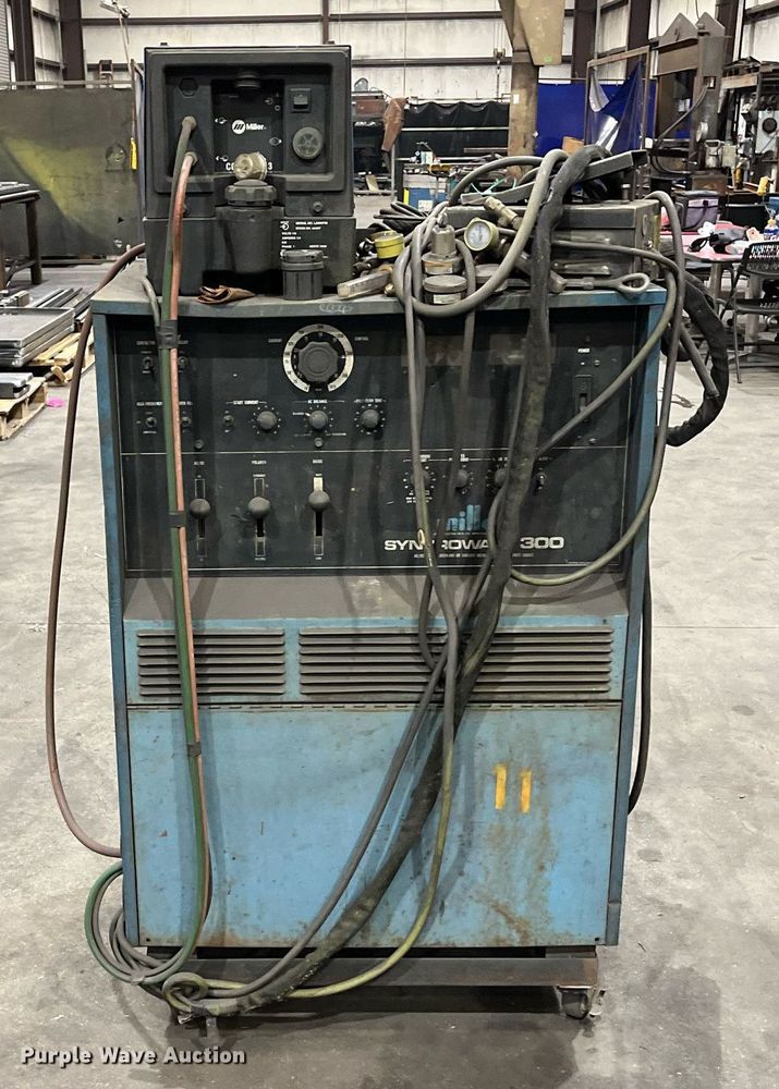 image for item EI0575 Miller Syncrowave 300  welder