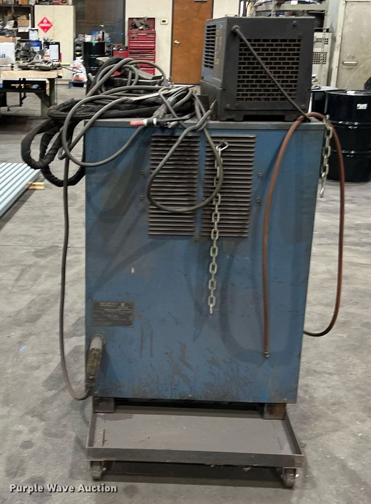 image for item EI0575 Miller Syncrowave 300  welder