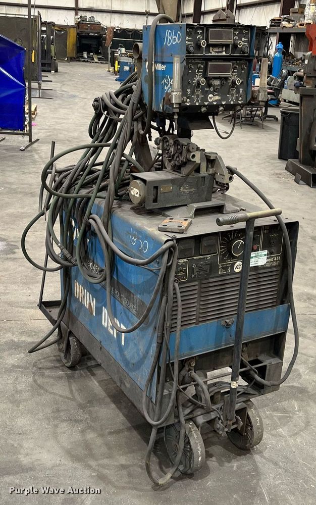 image for item EI0576 Miller Deltaweld 451  welder