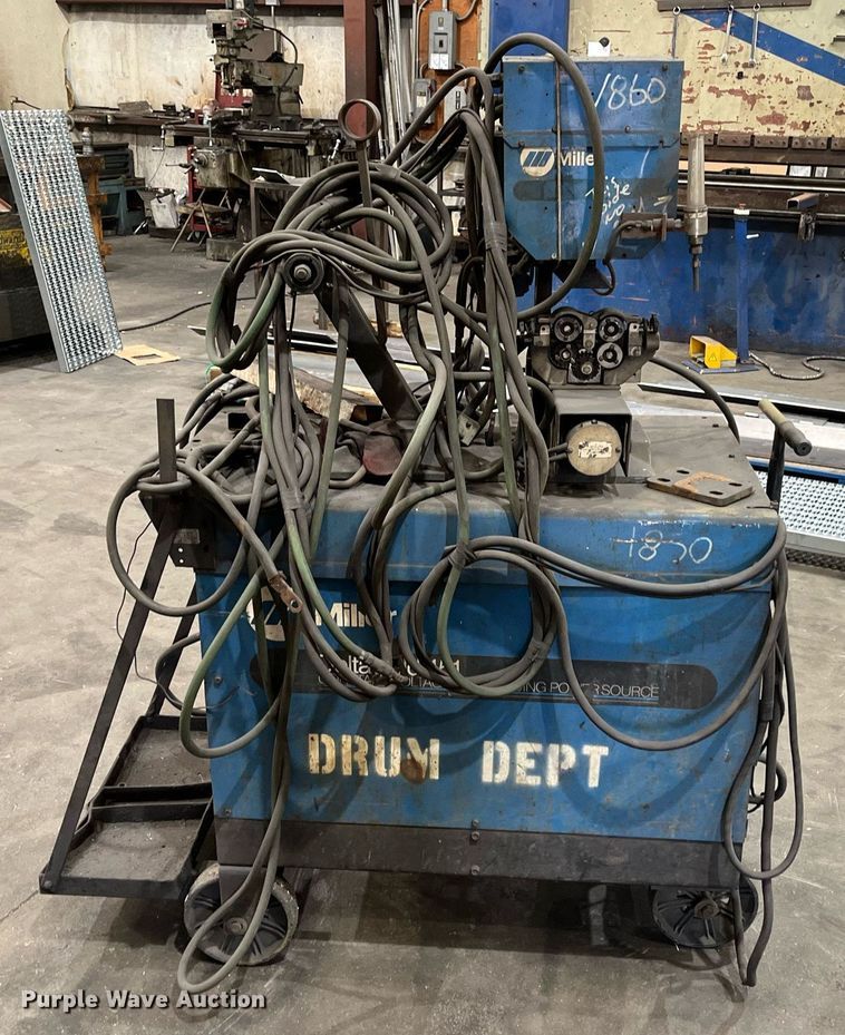 image for item EI0576 Miller Deltaweld 451  welder