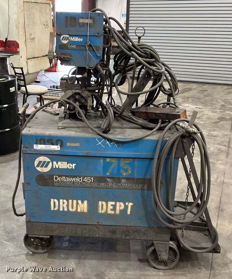 image for item EI0576 Miller Deltaweld 451  welder