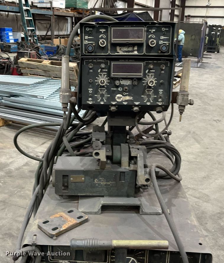 image for item EI0576 Miller Deltaweld 451  welder